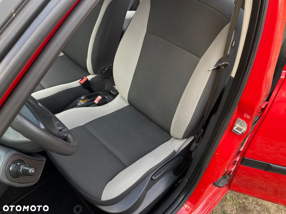 Renault Clio 1.2 16V 75 Dynamique - 32