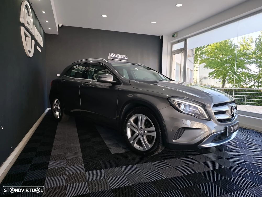 Mercedes-Benz GLA 200 (CDI) d 7G-DCT Urban - 13