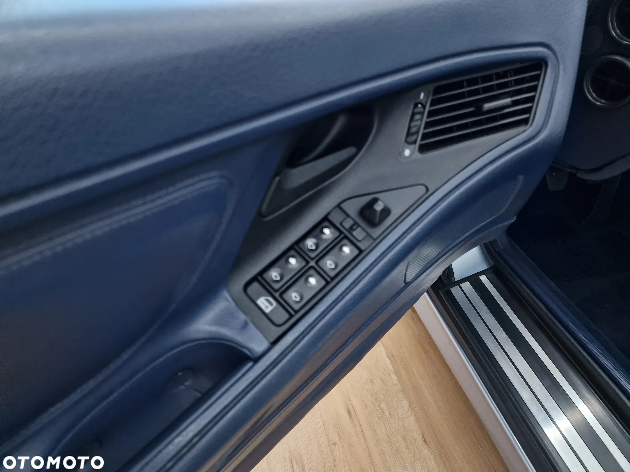 BMW Seria 8 - 26
