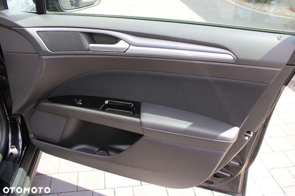 Ford Mondeo - 21