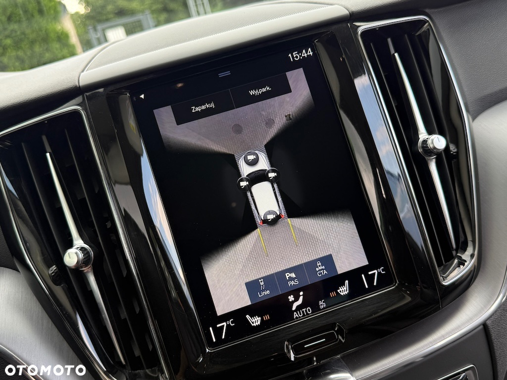 Volvo XC 60 D4 Momentum Pro - 29