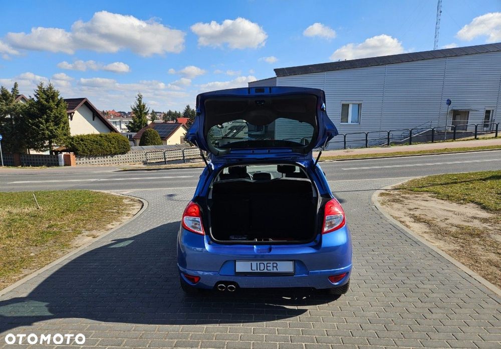 Renault Clio - 27