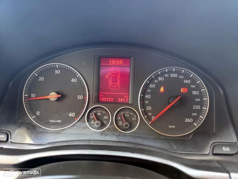 VW Jetta 1.9 TDi BlueM. Trendline - 13