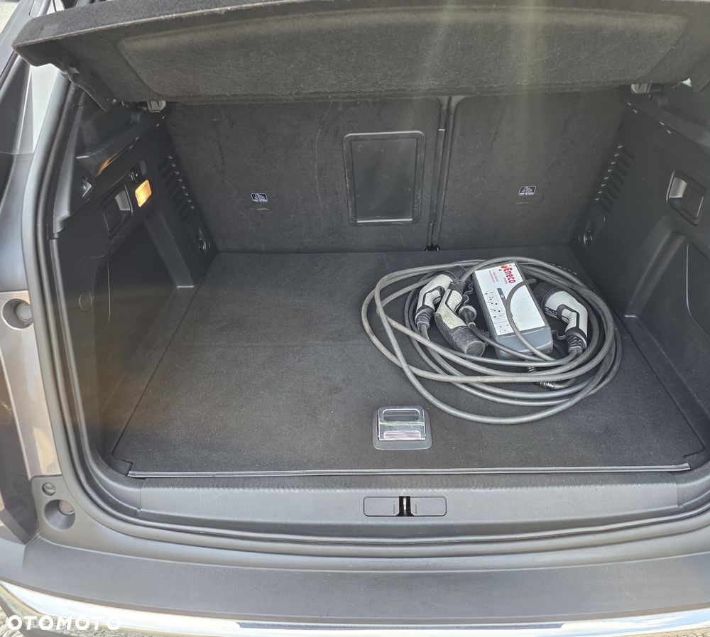 Peugeot 3008 1.6 PureTech Hybrid PHEV Allure Pack S&S EAT8 - 11