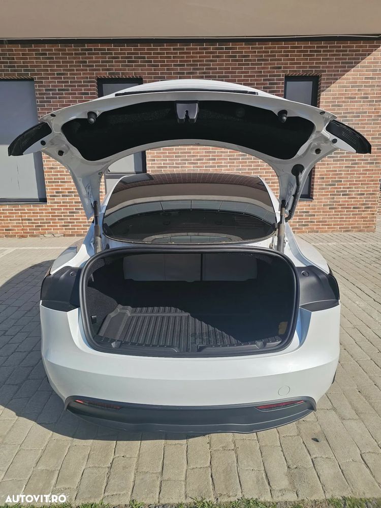Tesla Model 3 RWD - 7