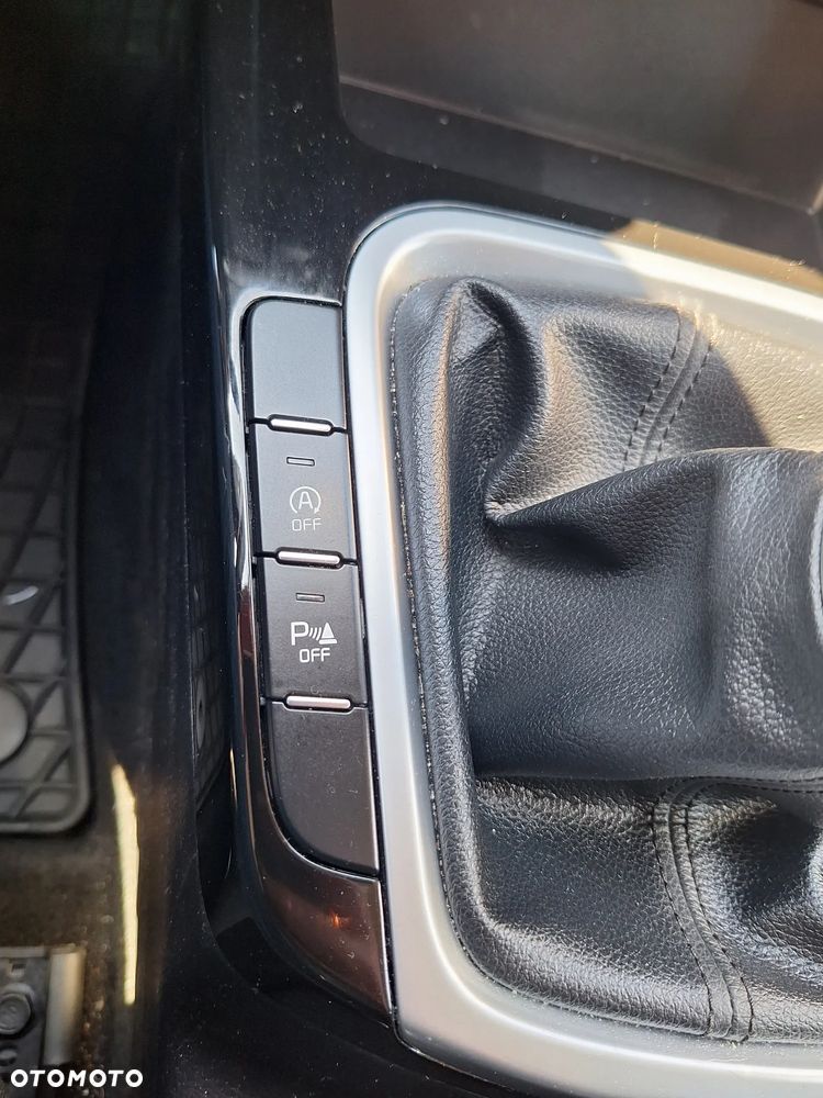 Kia Ceed 1.4 T-GDI OPF Platinum Edition - 14