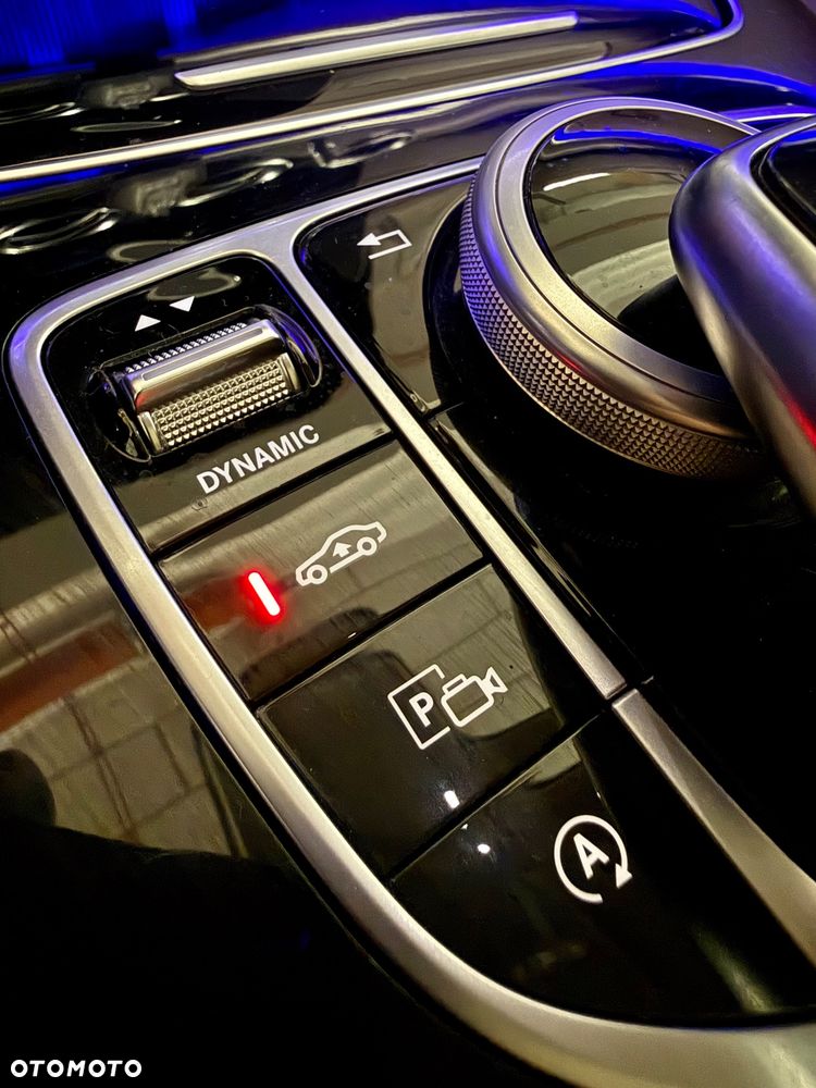 Mercedes-Benz Klasa E 200 9G-TRONIC - 19