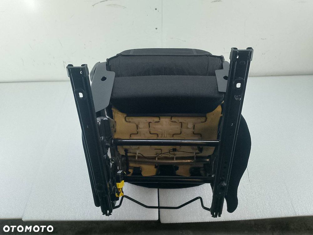 FOTEL LEWY KIEROWCY PEUGEOT PARTNER III ( 19- ) - 2