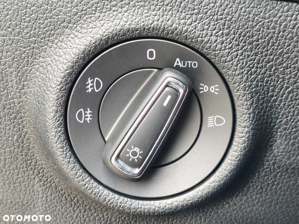 Skoda Superb 2.0 TDI SCR Ambition DSG - 22