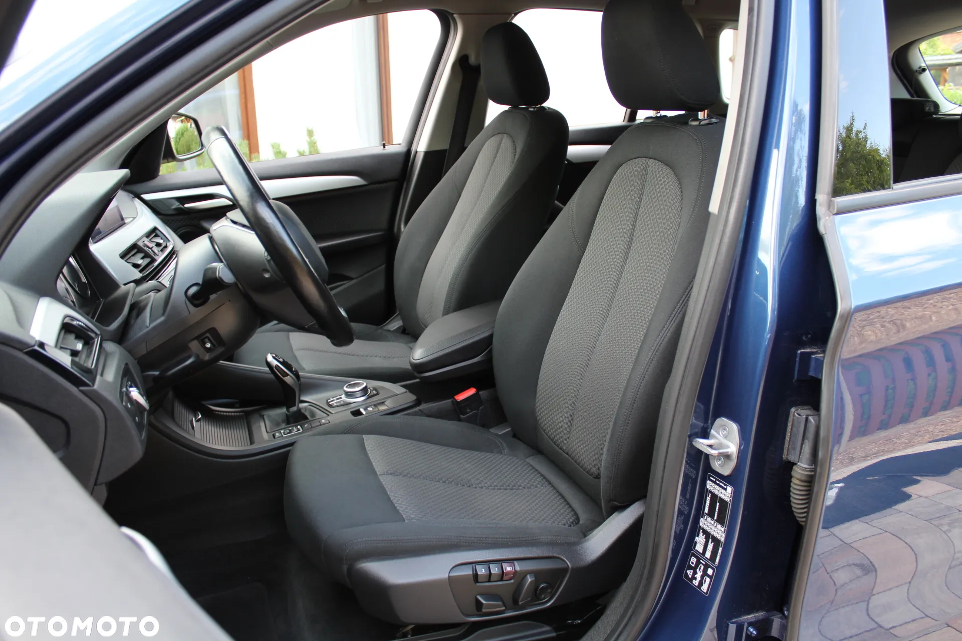 BMW X1 xDrive20i Advantage sport - 16