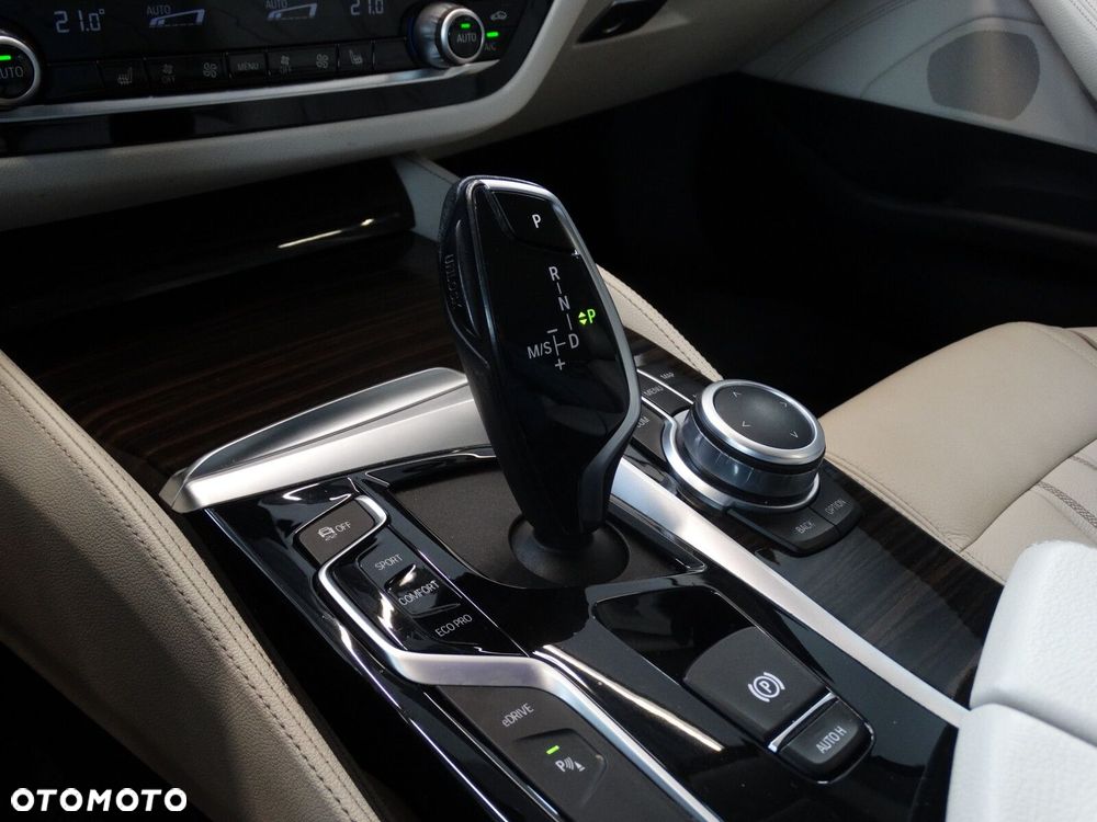BMW Seria 5 - 25