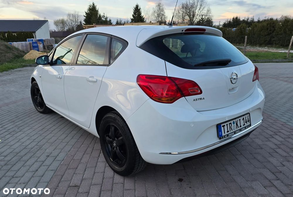 Opel Astra 1.6 Active - 23