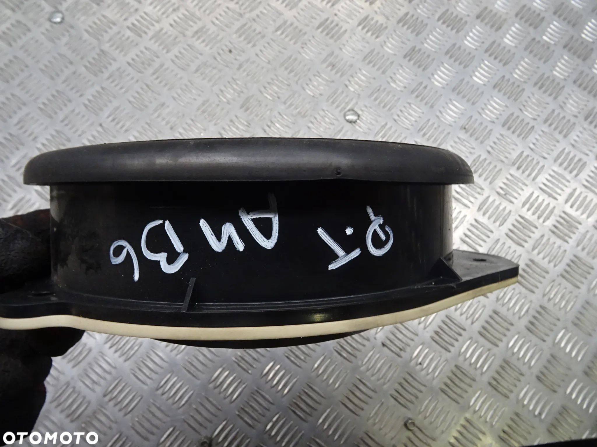 AUDI A4 B6 SEDAN 00-06 1.9 TDI AWX GŁOŚNIK PRAWY TYŁ TYLNI 8E0035411 - 2