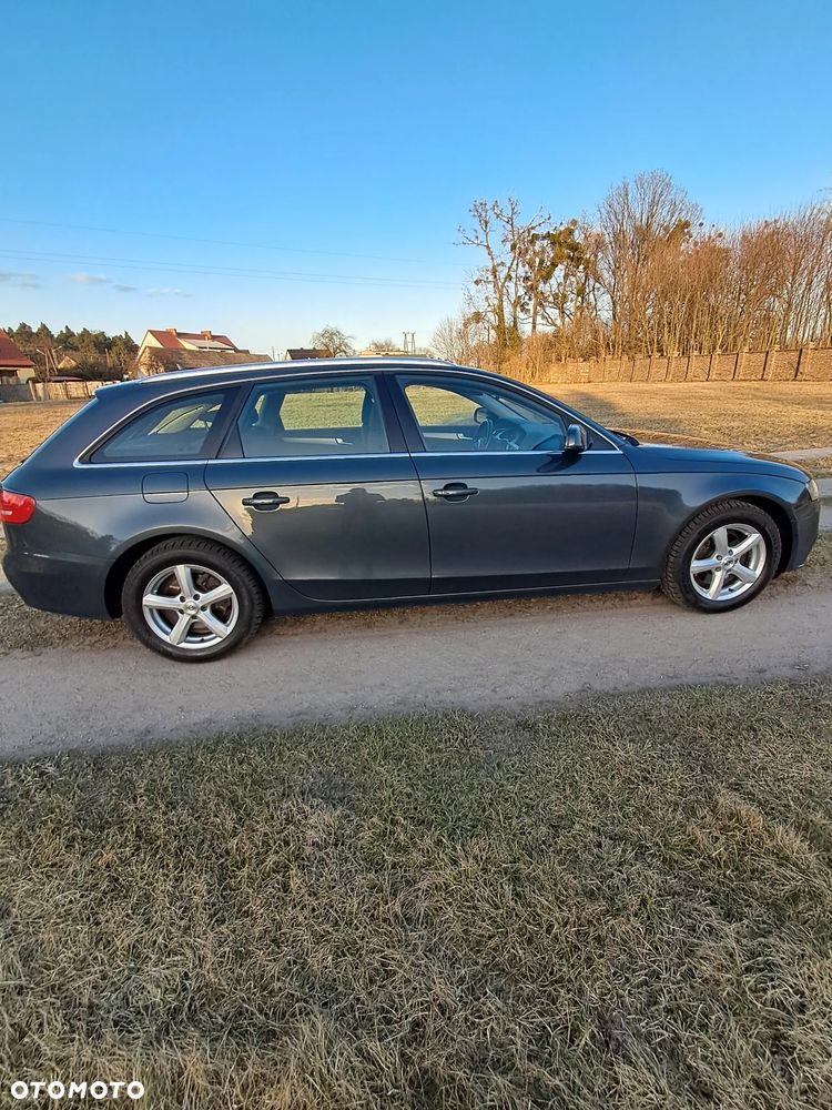 Audi A4 Avant - 1