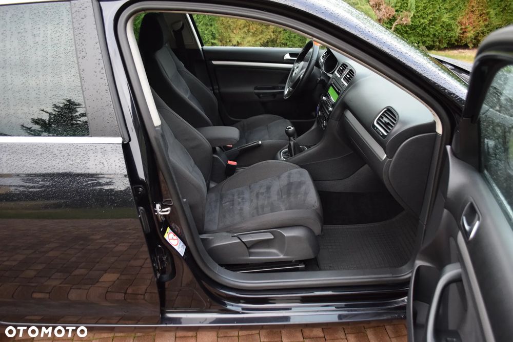 Volkswagen Golf 1.6 TDI Highline - 15