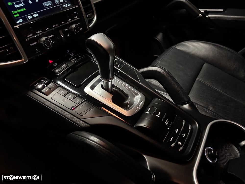 Porsche Cayenne S E-Hybrid - 10