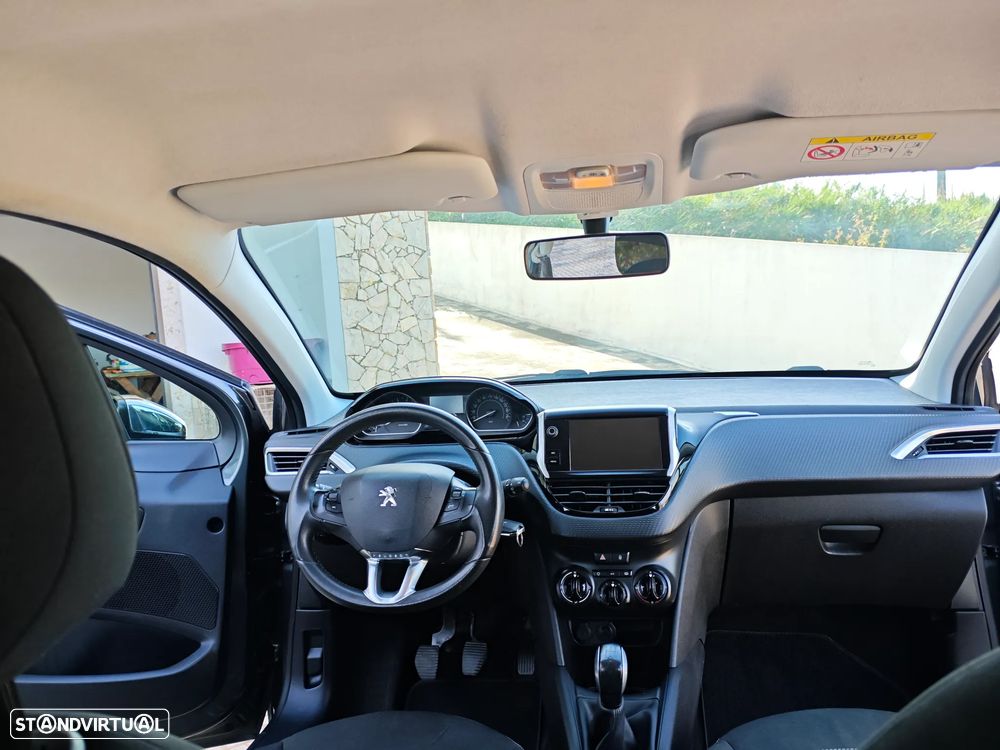 Peugeot 208 PureTech 82 Style - 23