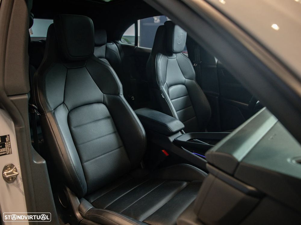 Porsche Macan Electric 4 - 44
