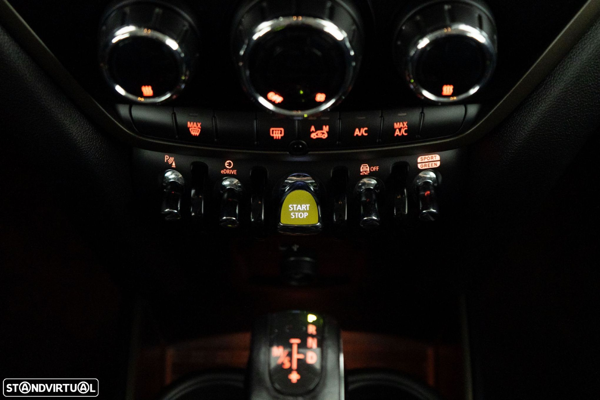 MINI Countryman Cooper SE ALL4 Auto - 24