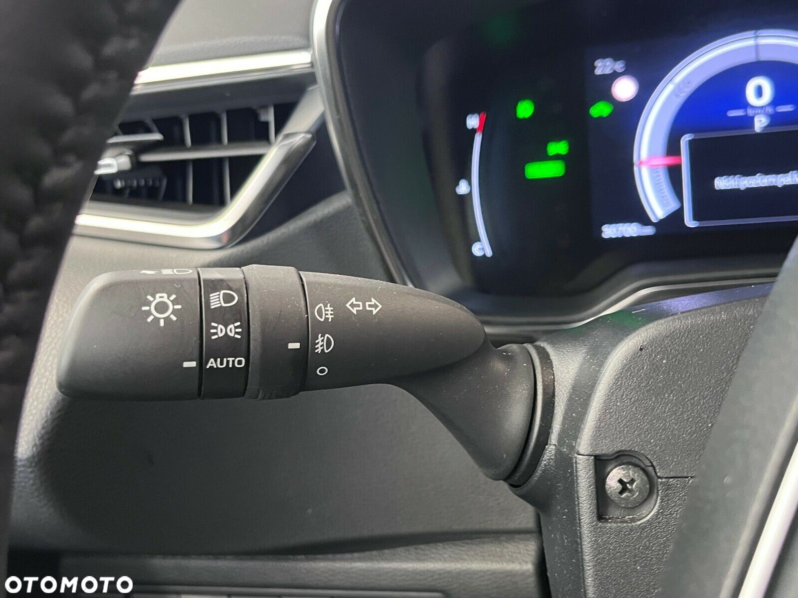 Suzuki Swace 1.8 Hybrid Premium Plus CVT - 16