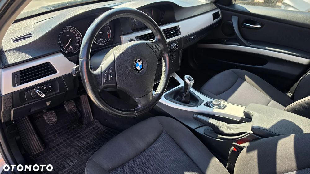 BMW Seria 3 320d - 13