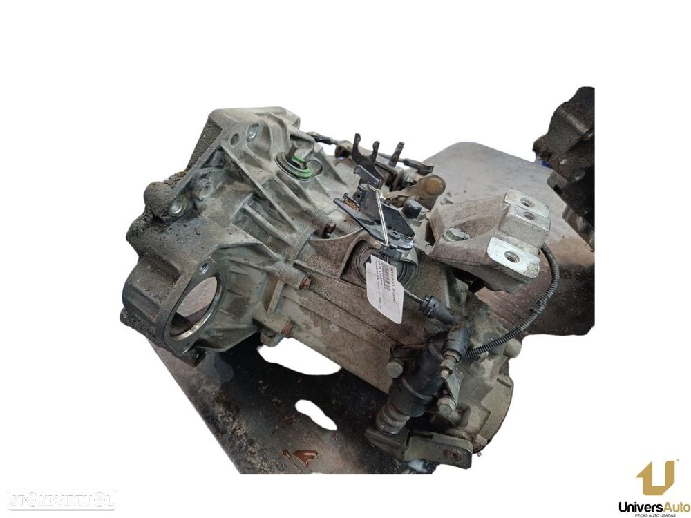 CAIXA VELOCIDADES VOLKSWAGEN GOLF IV 2003 -ERT - 2