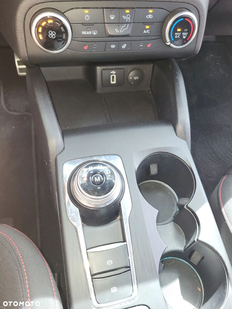 Ford Focus 1.5 EcoBlue Start-Stopp-System ST-LINE - 11
