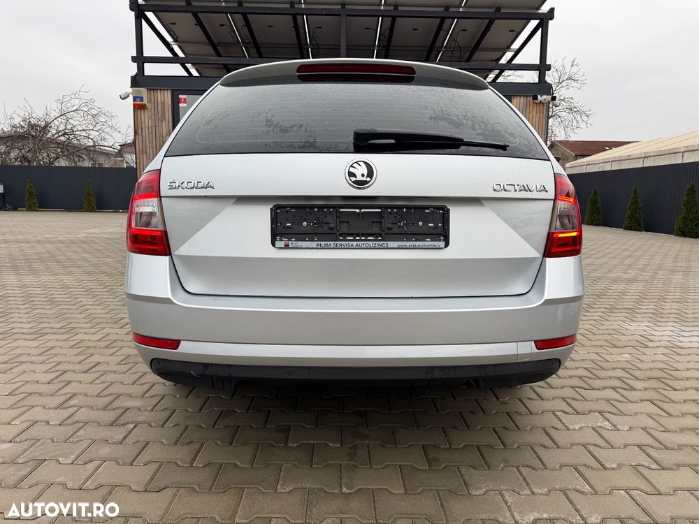 Skoda Octavia Combi Diesel 1.6 TDI Ambition - 9