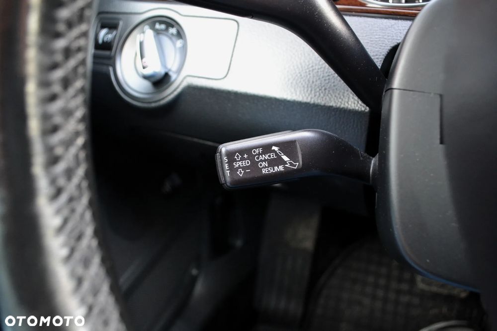 Volkswagen Passat 2.0 TDI DPF Highline DSG - 20