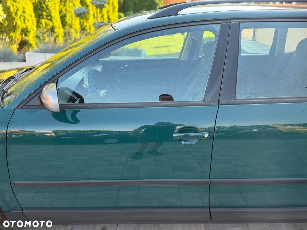 Volkswagen Passat 2.0 Basis - 30