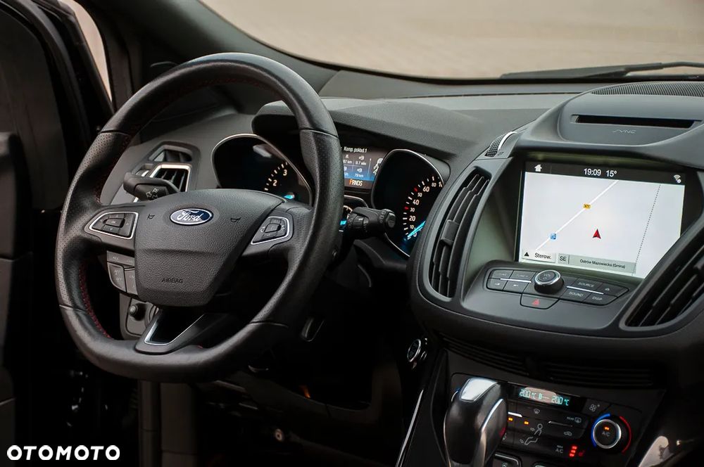 Ford Kuga 1.5 EcoBoost AWD ST-Line ASS - 17