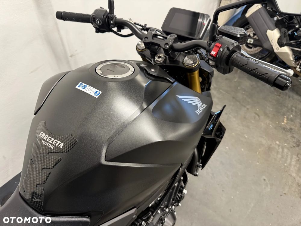 Honda Hornet - 31