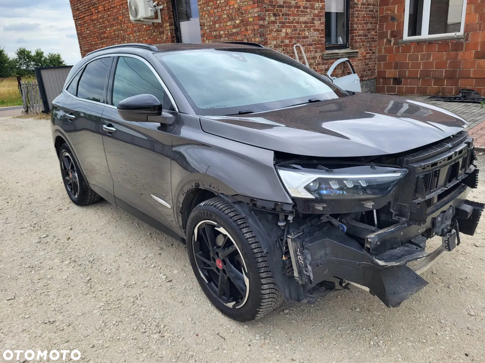 DS Automobiles DS 7 Crossback 1.5 BlueHDi Performance Line + - 4