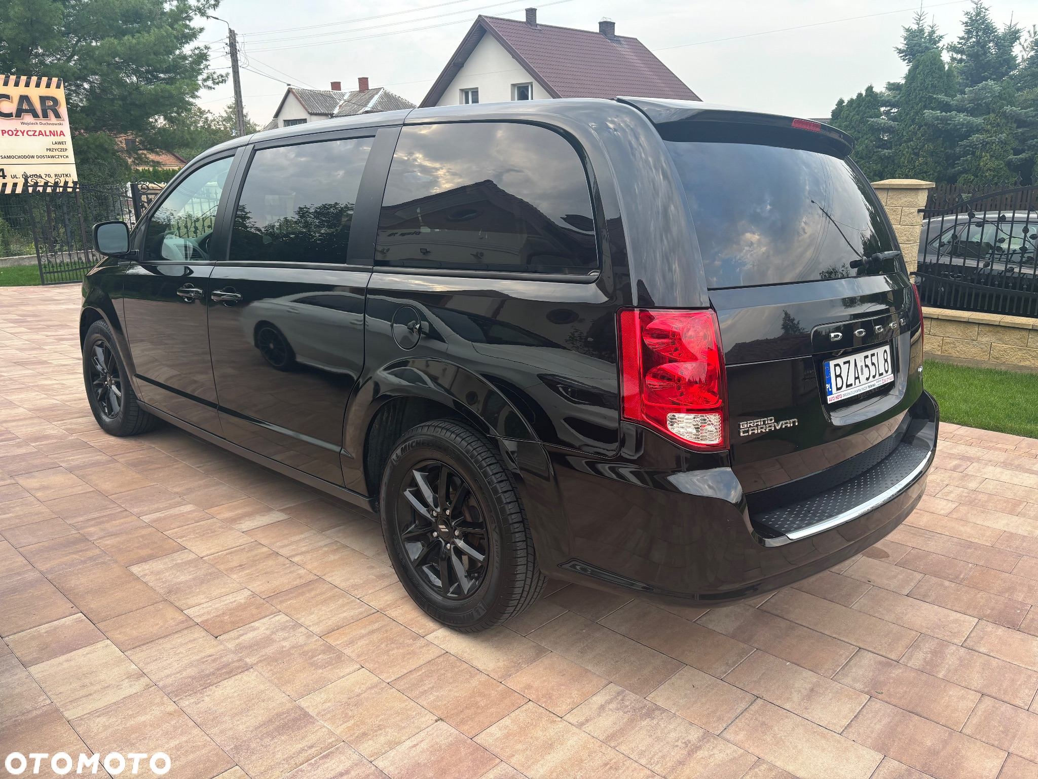 Dodge Grand Caravan - 4