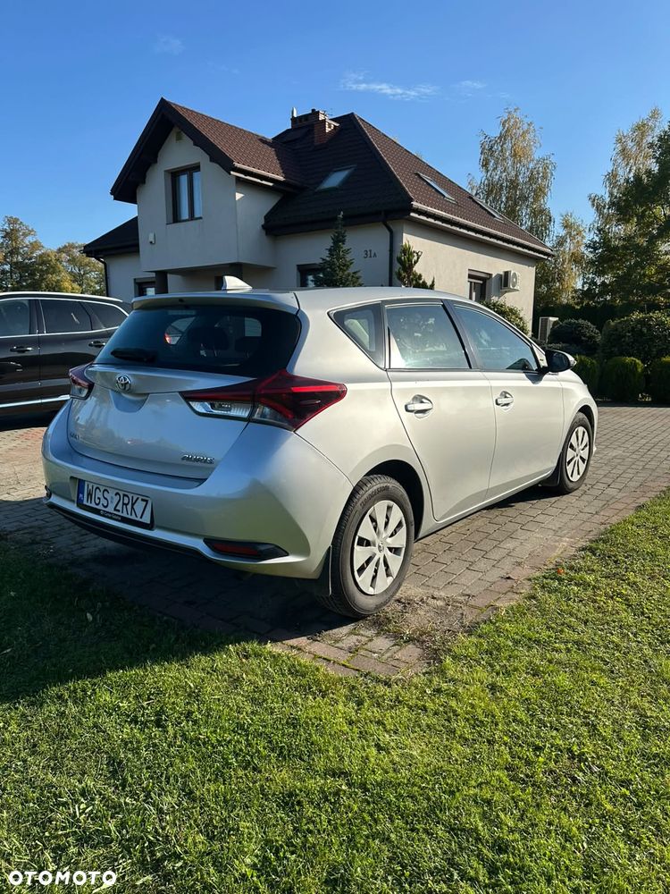 Toyota Auris - 7