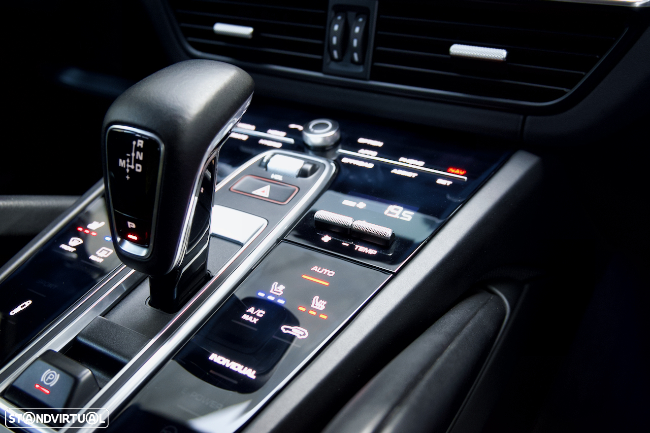 Porsche Cayenne E-Hybrid - 42