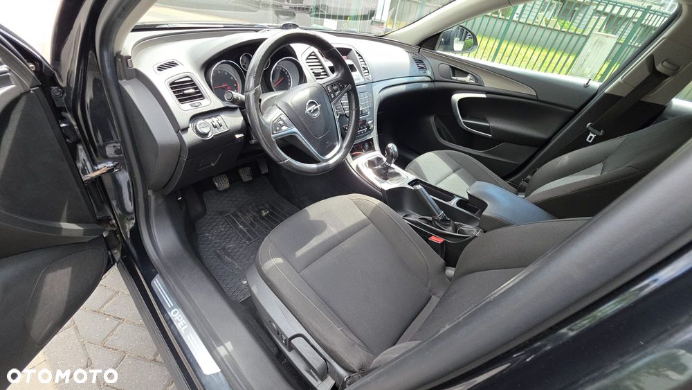 Opel Insignia - 32