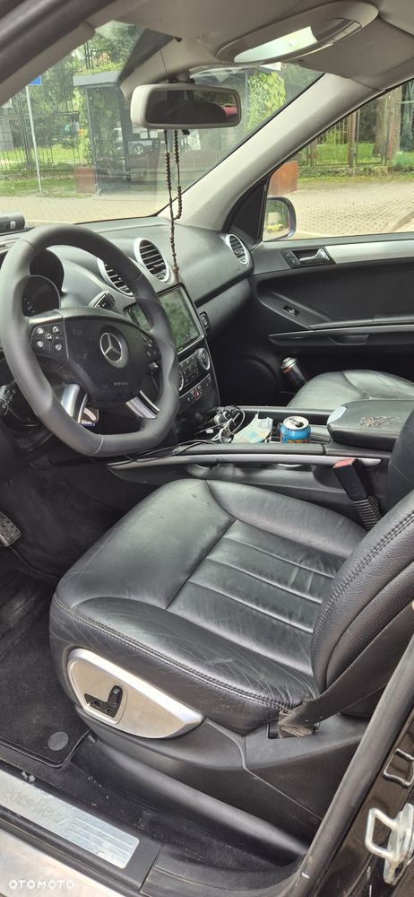 Mercedes-Benz ML - 8