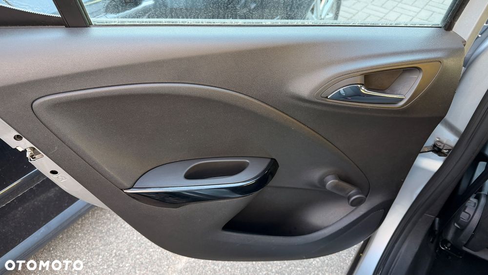 Opel Corsa 1.4 16V Cosmo - 18