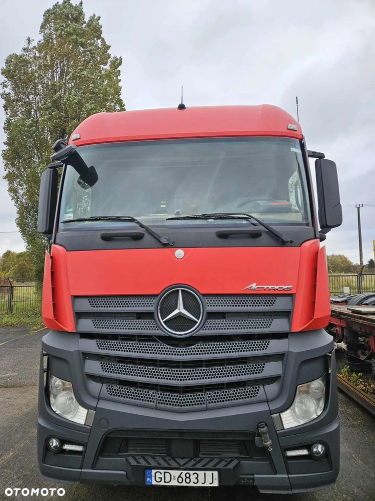 Mercedes-Benz Actros - 1