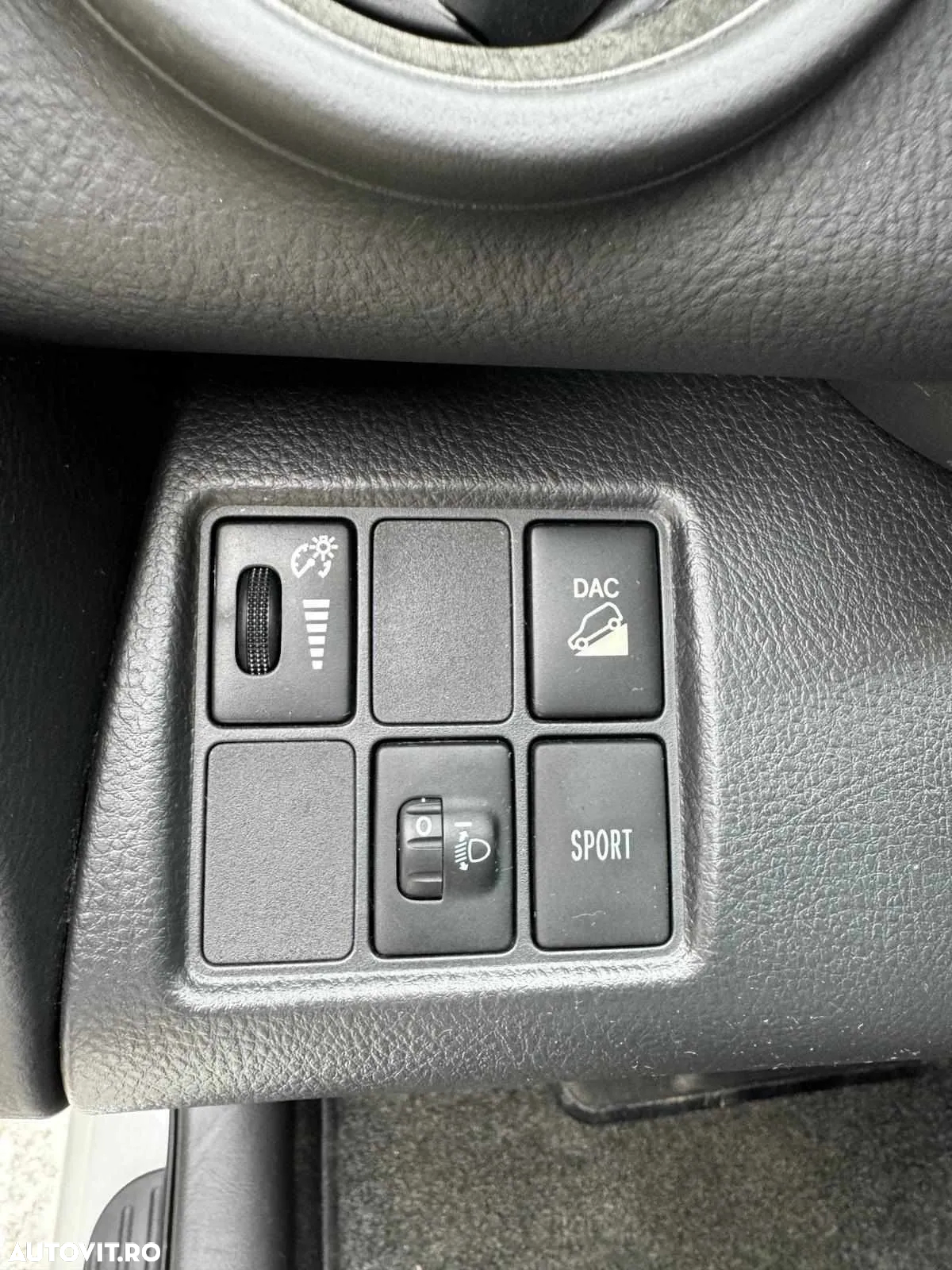 Toyota RAV4 2.2 D-CAT AWD Aut Luxury - 10