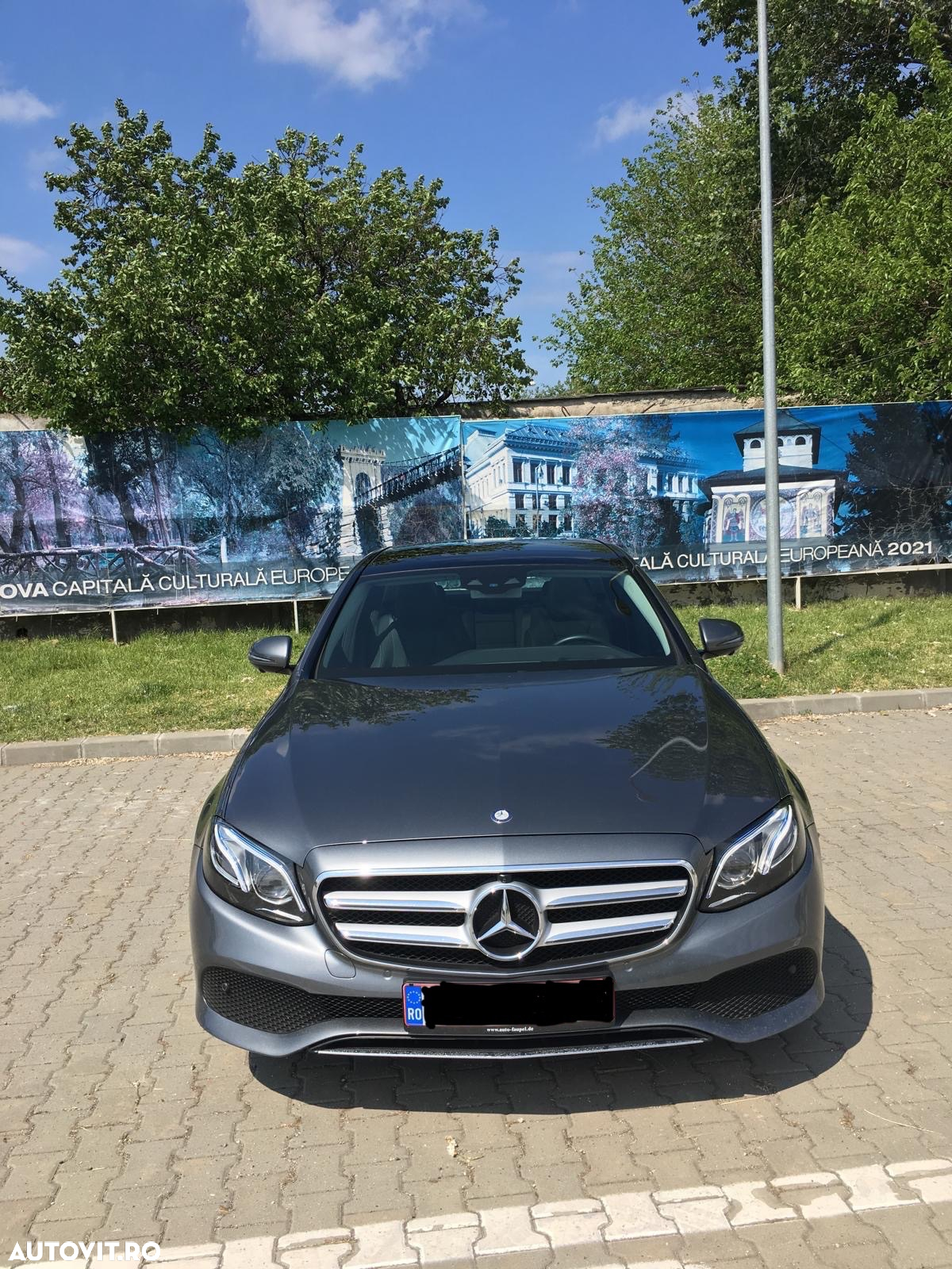 Mercedes-Benz E 220 d 9G-TRONIC - 2