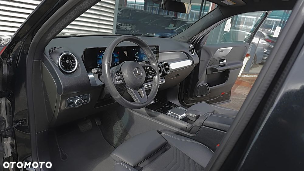 Mercedes-Benz GLB 200 7G-DCT - 13