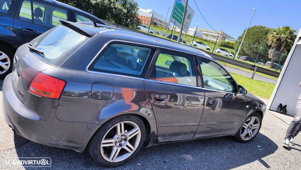 Audi A4 Avant 2.0 TDi S-line - 1