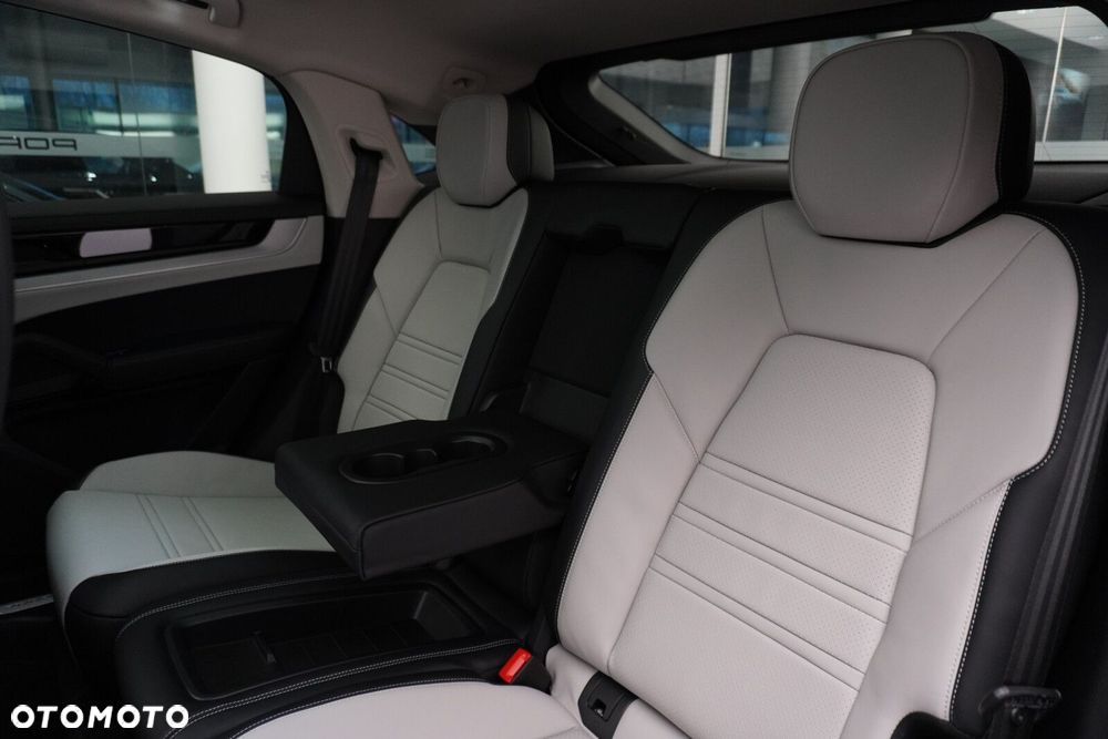 Porsche Cayenne - 31