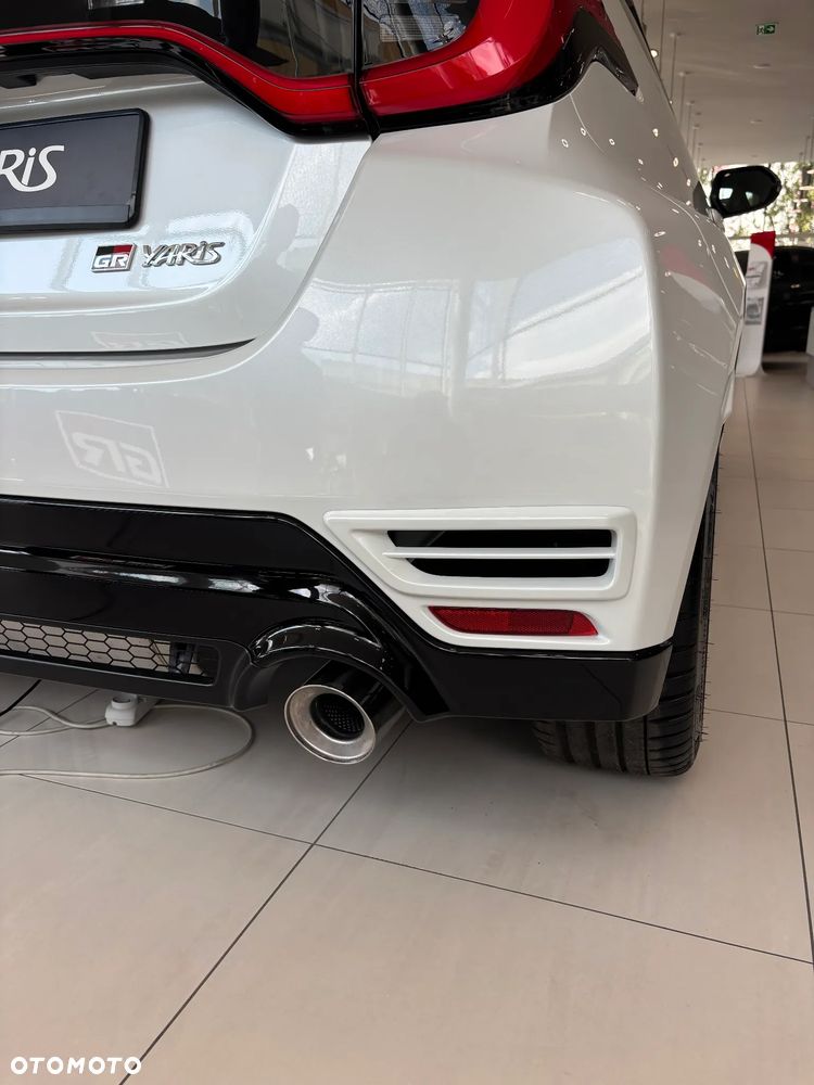 Toyota GR Yaris 1.6 Aero Performance - 16