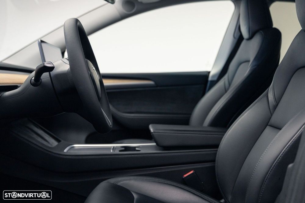 Tesla Model Y Performance Dual Motor AWD - 20