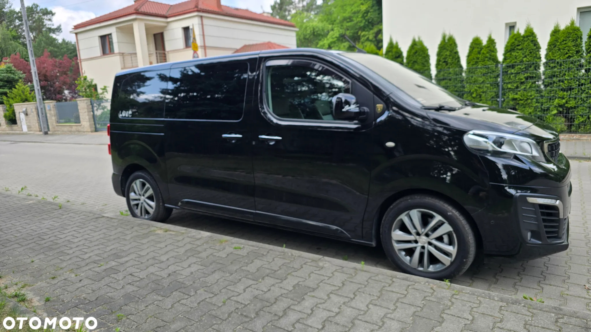 Peugeot Traveller - 9