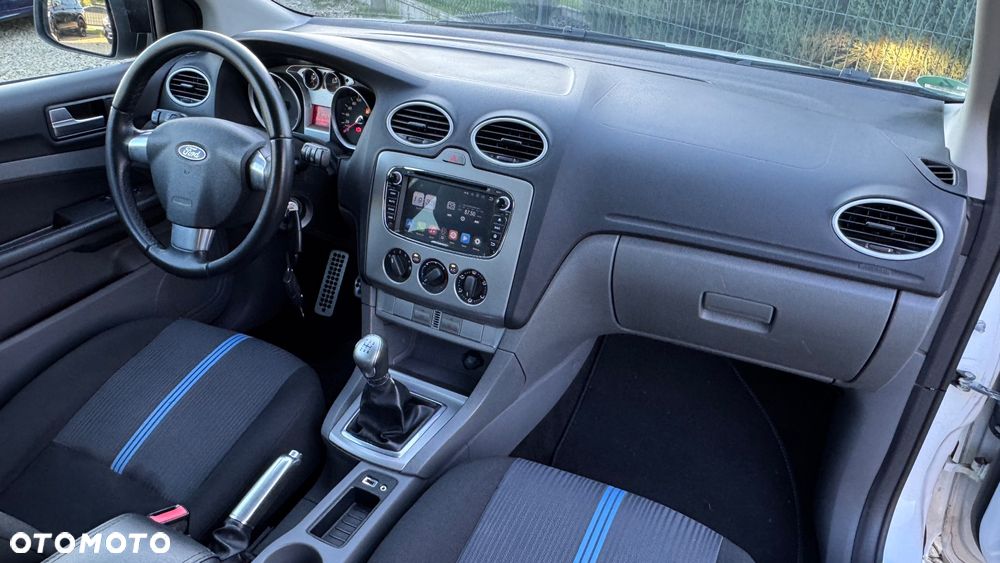 Ford Focus 1.6 16V Viva I - 9