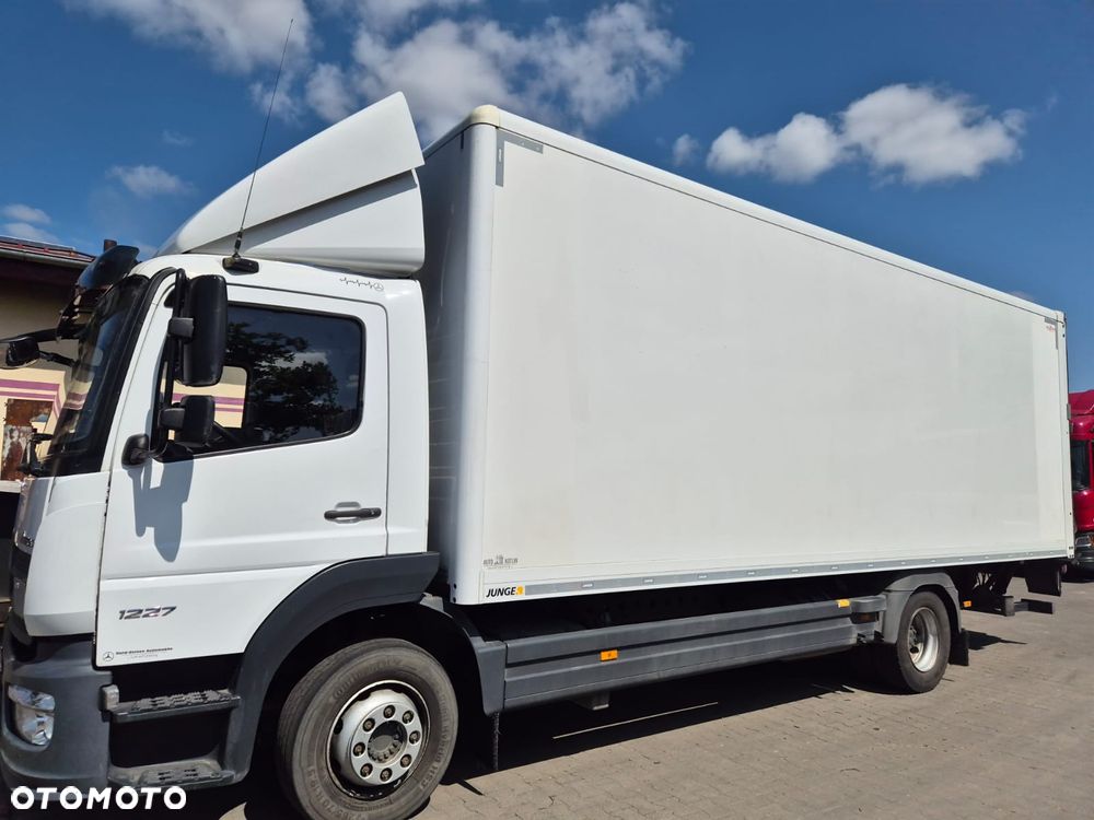 Mercedes-Benz ATEGO 12.27 *kontener * izoterma * winda * kamera *Retarder - 2